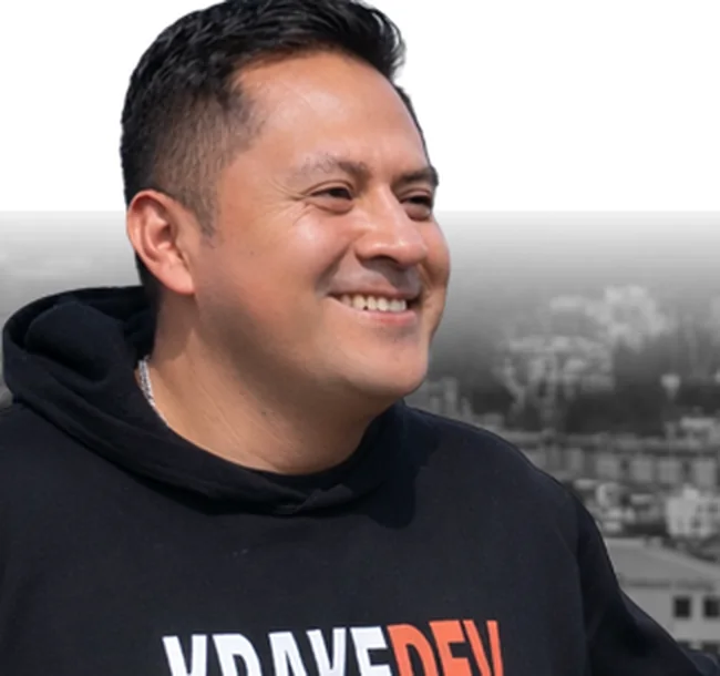 Ing. Santiago Mosquera, docente del Diplomado en Inteligencia Artificial aplicada a la Docencia y director de la Escuela de Programación KrakeDev
